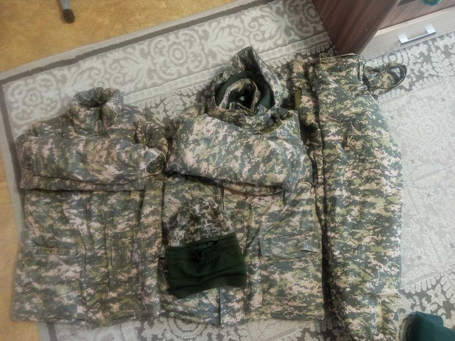 Продам срочно бушлаг!