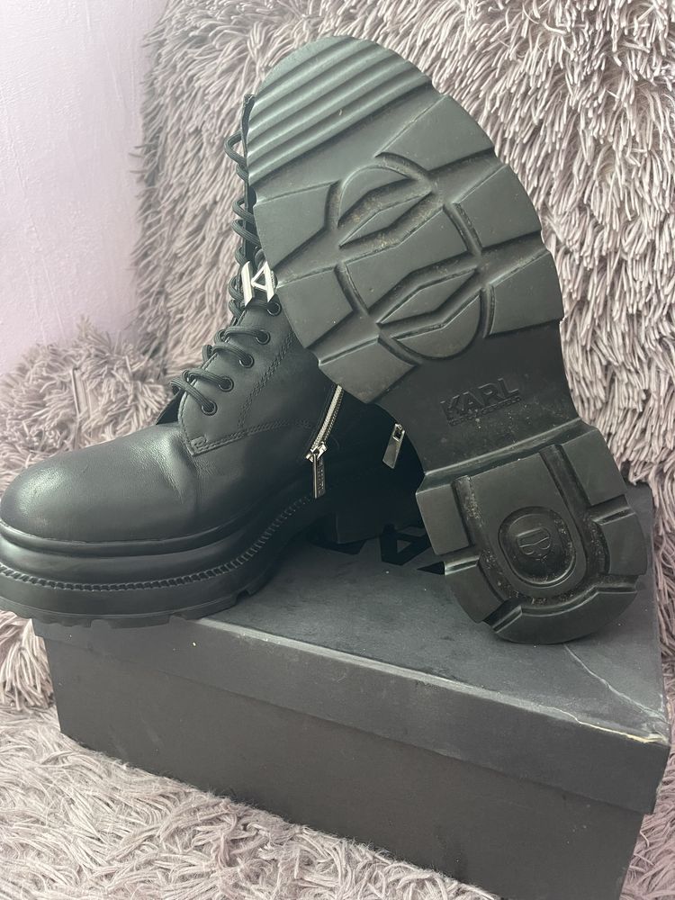 Продавам оригинални дамски боти Karl Lagerfeld
