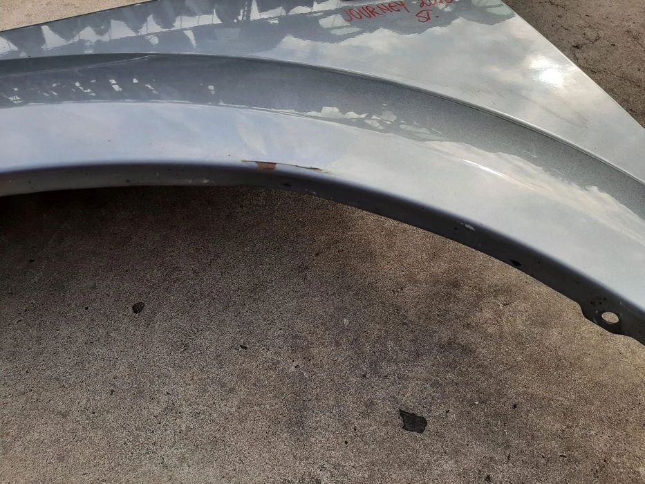 aripa stanga fata dodge journey 2010