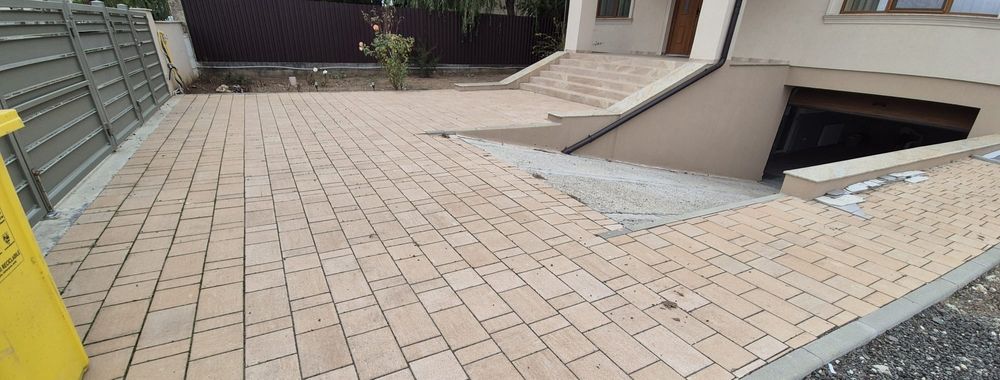 Pavaj de vanzare 50mp 1400lei