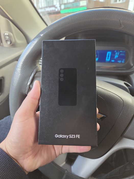 Срочно продам Samsung S23FE