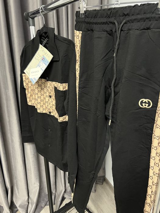 Compleu GUCCI super calitate