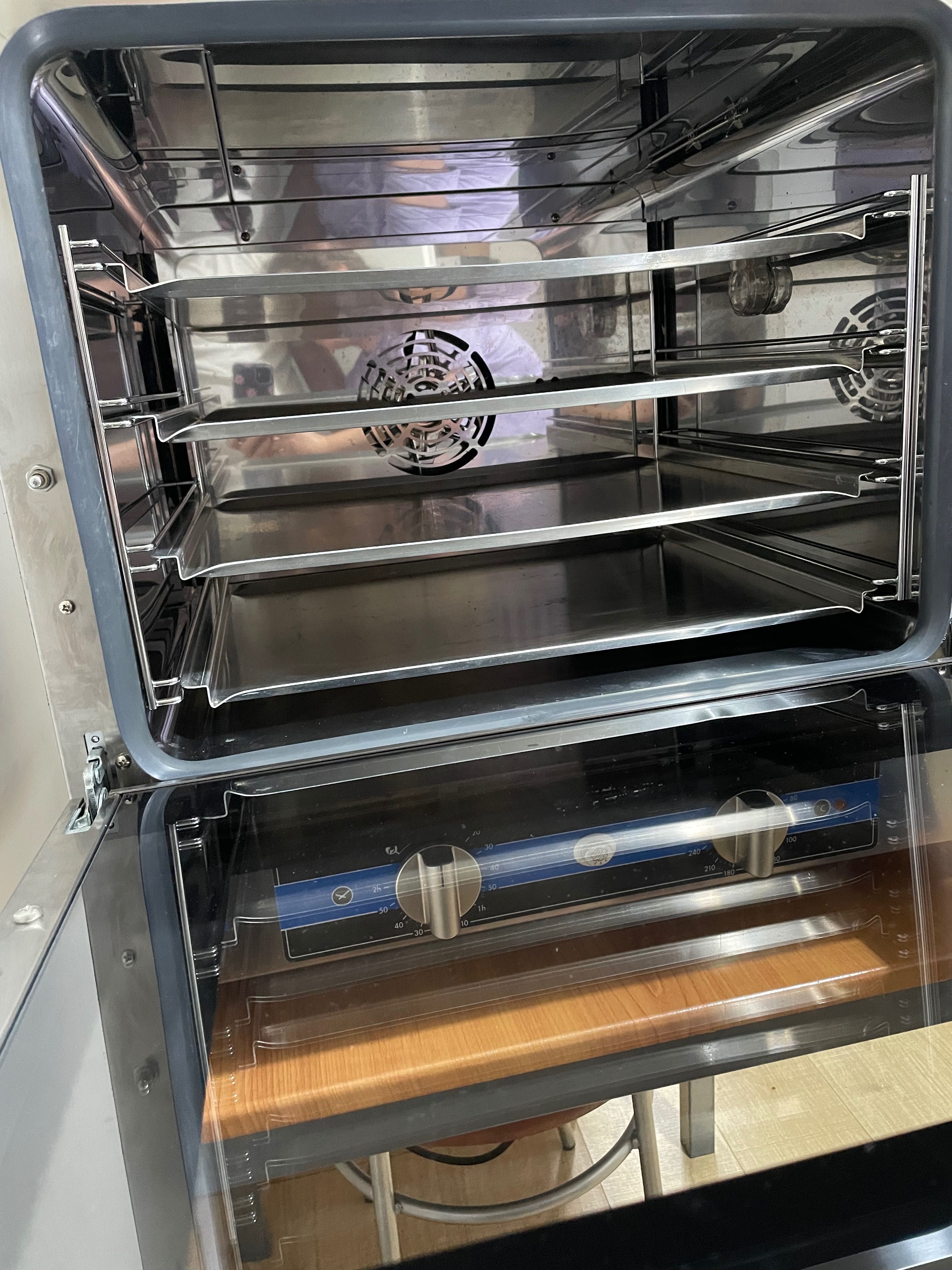 Cuptor electric profesional pentru patiserie/ gastronomie