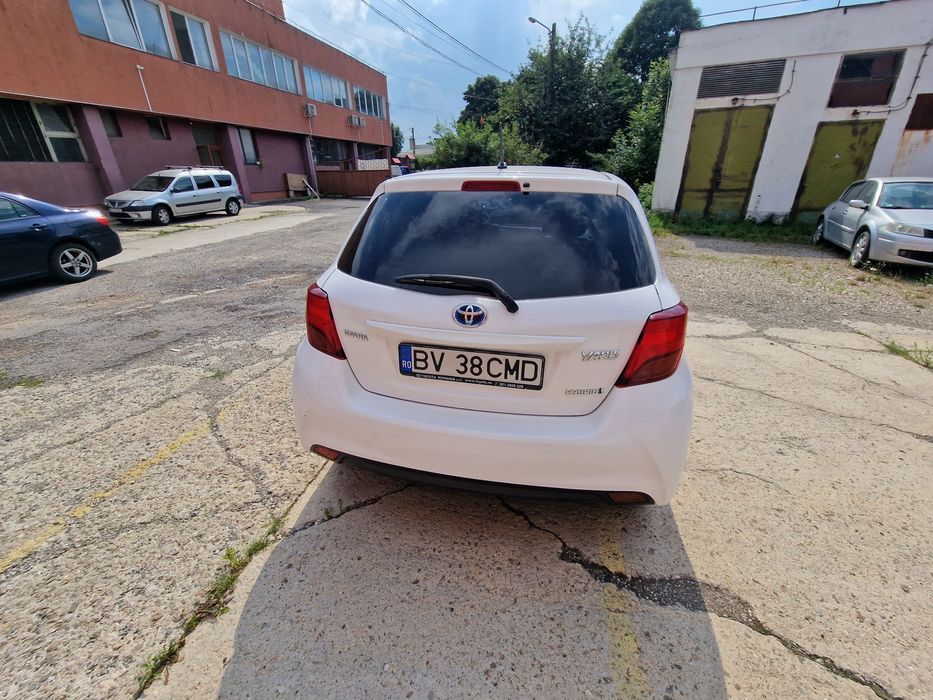 Vand Toyota Yaris hybrid