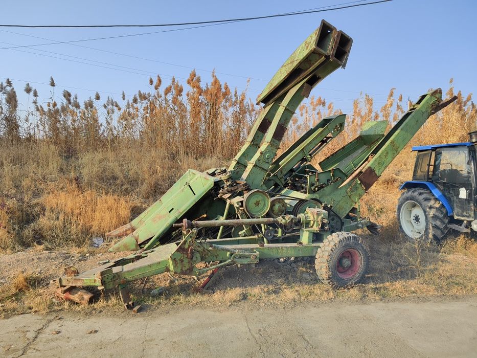 Макка орадиган комбайн"Херсон 7" Сотилади.