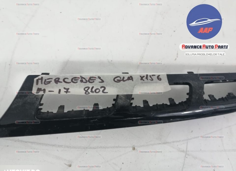 Оригинален декоративен елемент за решетка Мерцедес-Бенц ГЛА-Клас / Mer