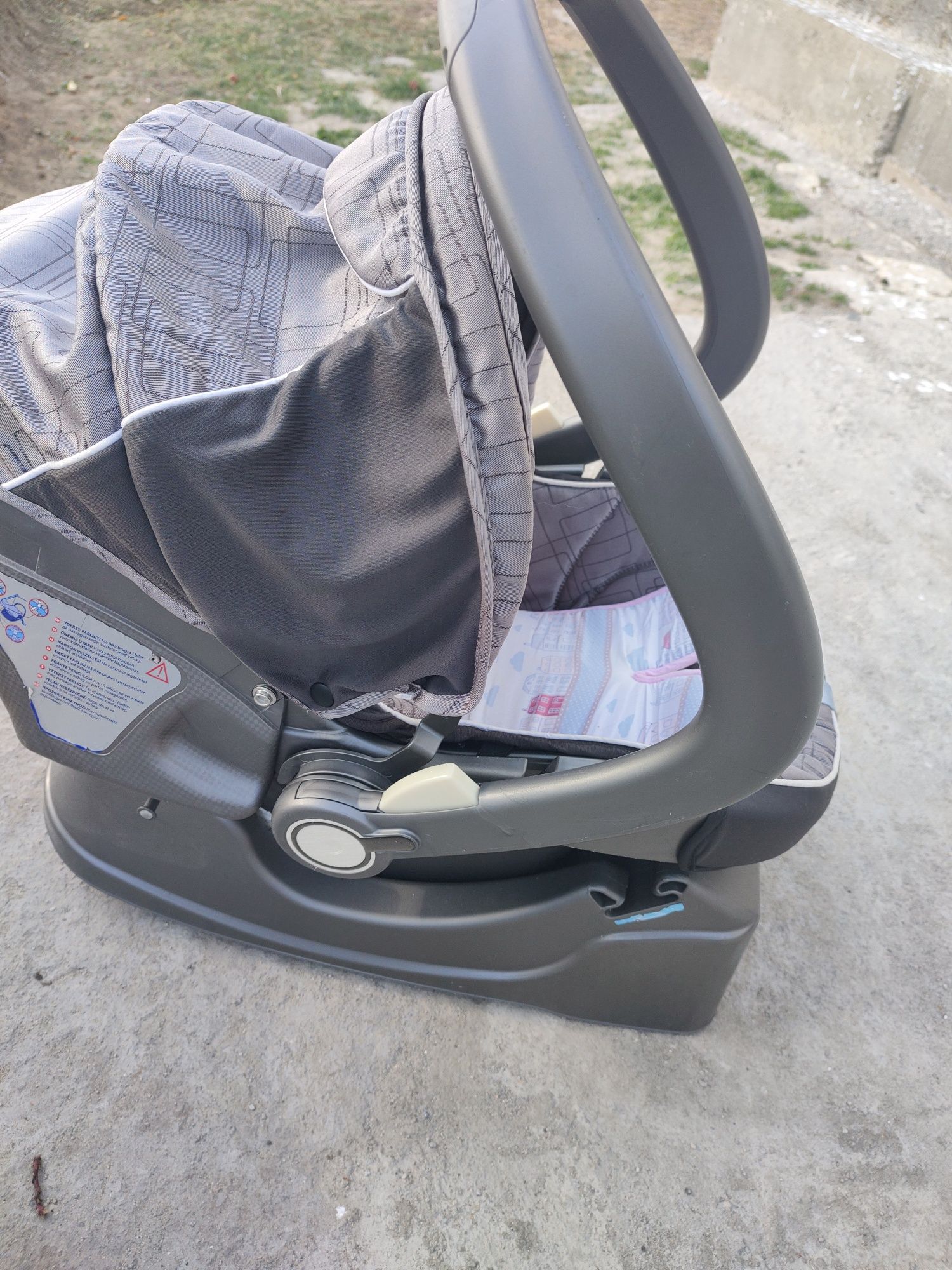 Столче за кола от новородено до 13кг.на chicco