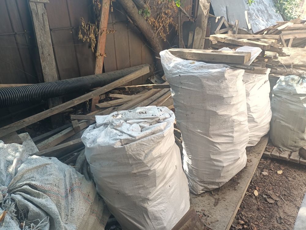 Продам 14 мешков древисины