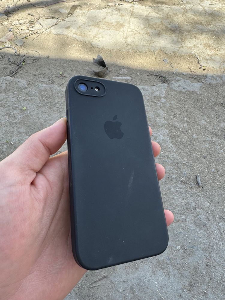 Iphone 8 в отличном состояний