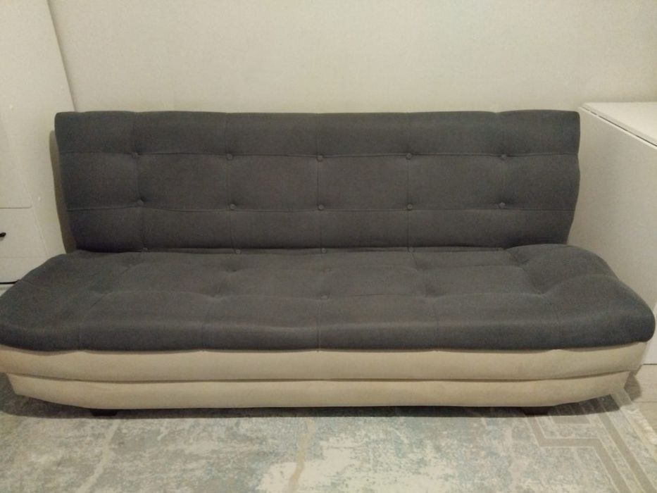 Срочно продам диван