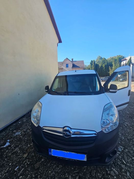 Opel Combo D-Van Un singur proprietar în România, stare excelentă de funcționare