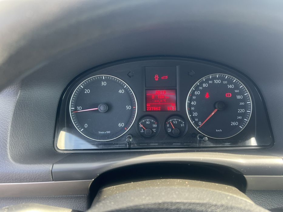 Vw Tuaran 1.9 BLS 105кс.2008г.