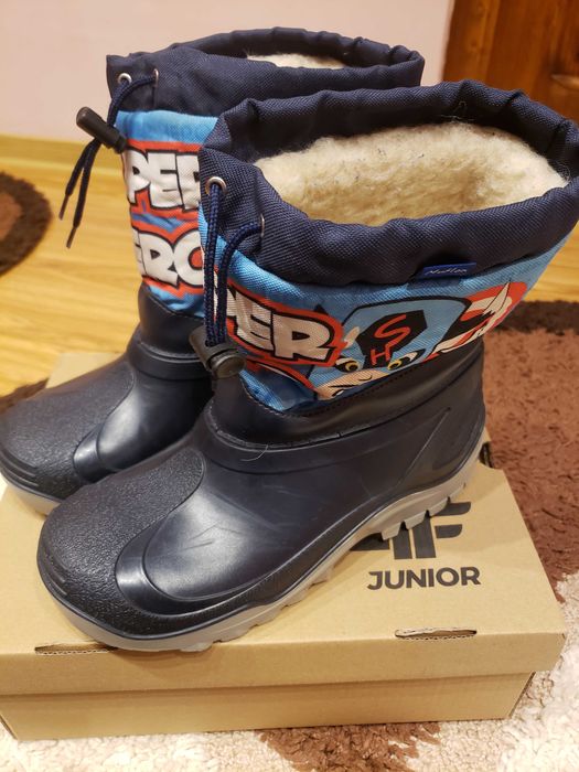 Cizme Muflon 35/36 captusite cu lână + salopta marimea 140.