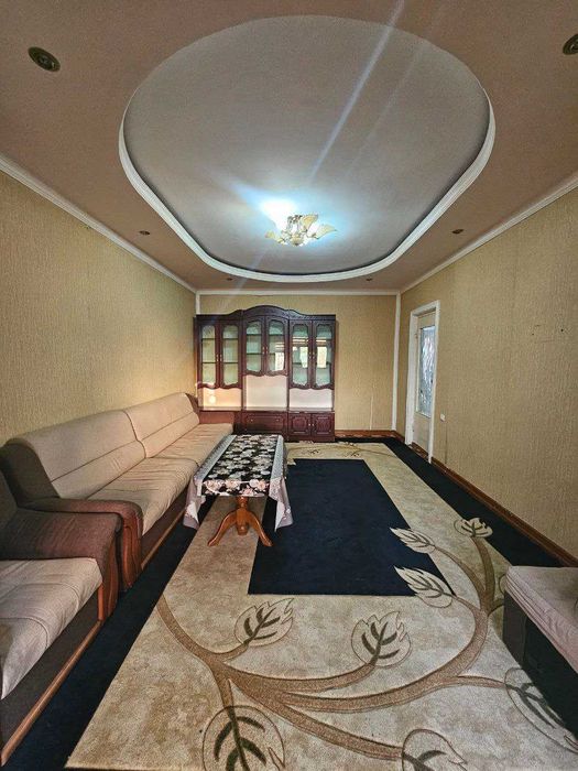 Самарканд шахрида 3 хонали, 4-қаватда жойлашган квартира сотилади