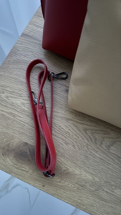 Луксозна Италианска Чанта от Естествена Кожа,