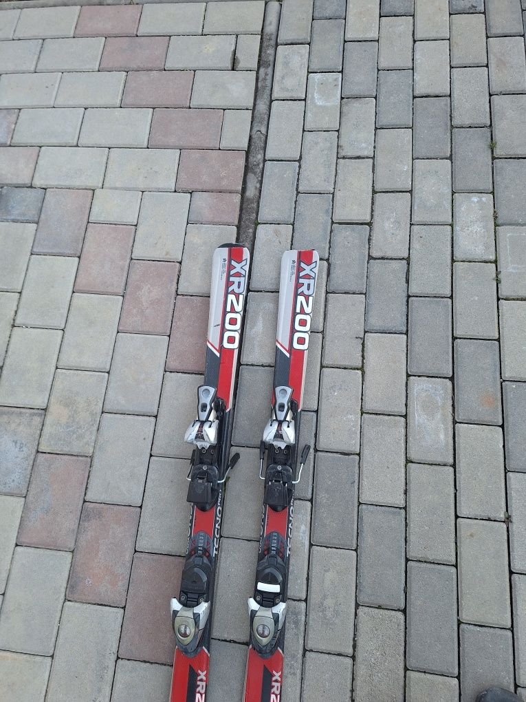 Vând schiuri 150 cm