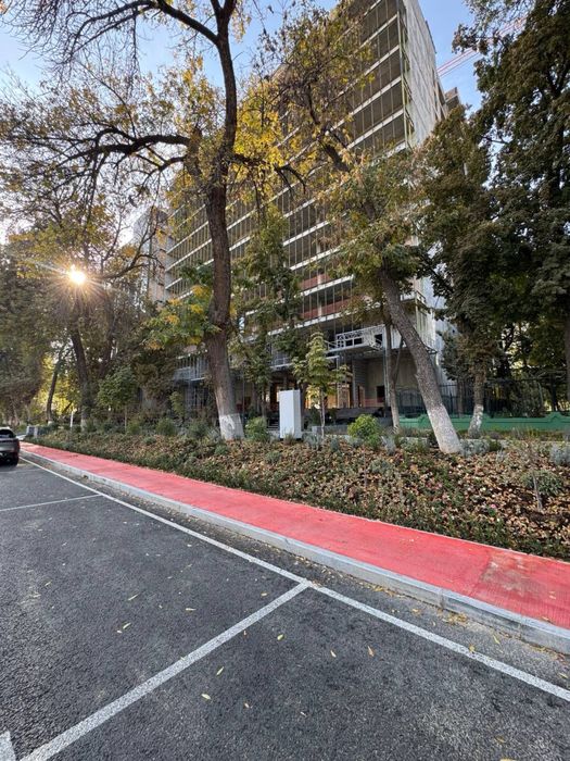 Парк Бабура новостройка 3/11/12 142.5кв.м коробка срочно