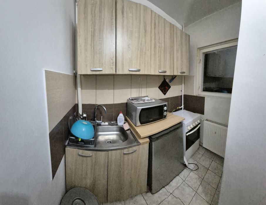 Garsoniera de inchiriat cf. 1