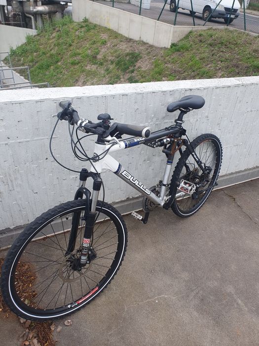 Bicicleta MTB Bulls 26" full suspension