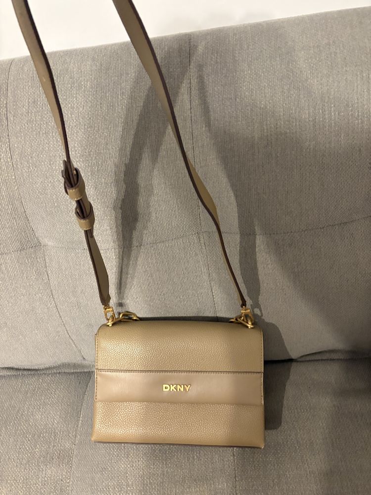 Geanta Dkny, in conditii noua