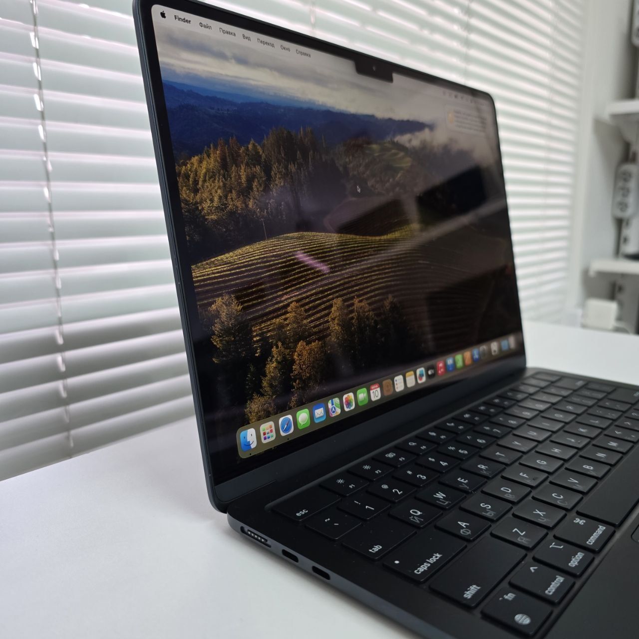 Ноутбук Apple MacBook AIR M2 2022