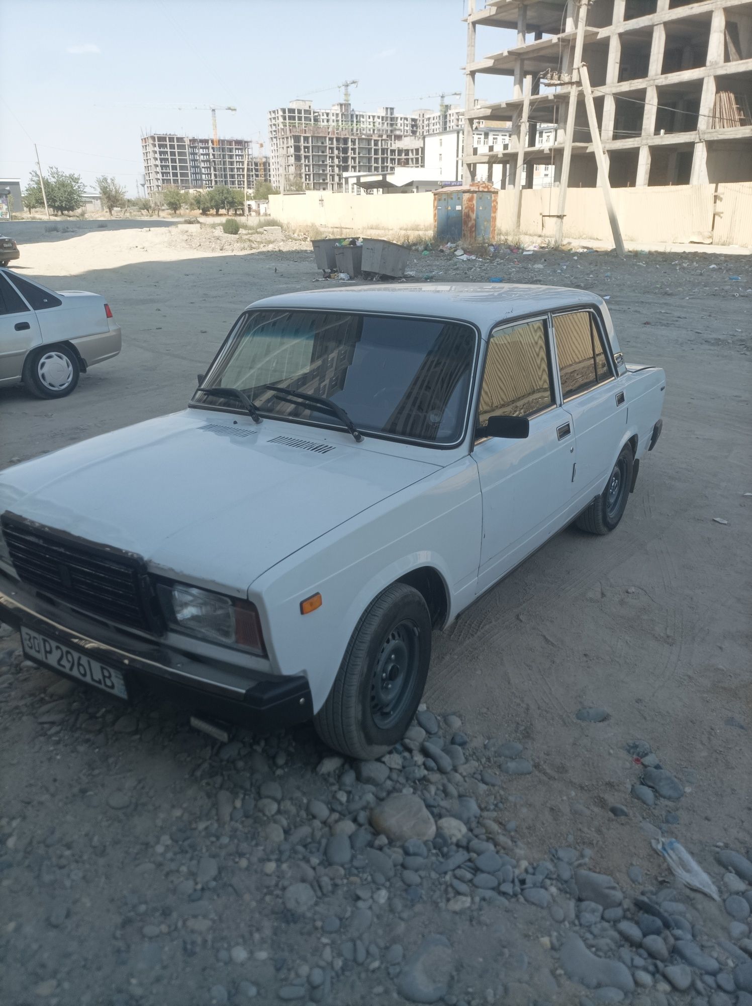 Vaz 2107 sotiladi injiktor mator