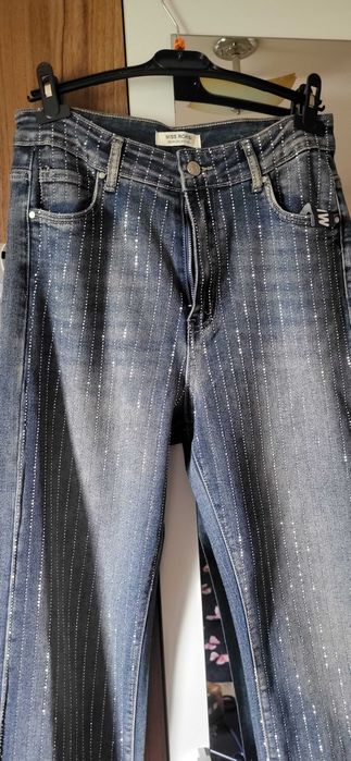 Blugi cu strasuri noi