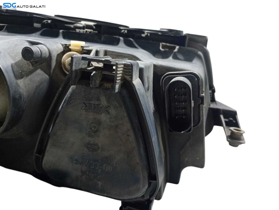 Far Stanga cu Lupa EUROPA Volkswagen Passat B5.5 2001 - 2005 Cod 3B0941015AN [LC0980]