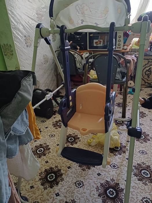 Качелях детская новая