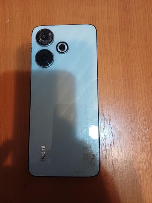 Vând redmi 13 în stare buna de funționare