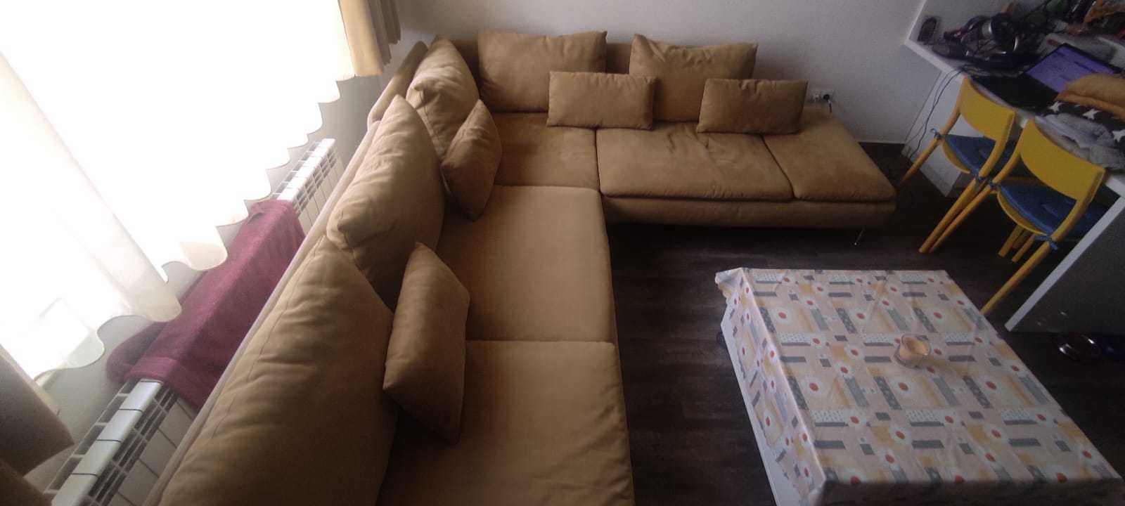 Изключително запазен ъглов диван