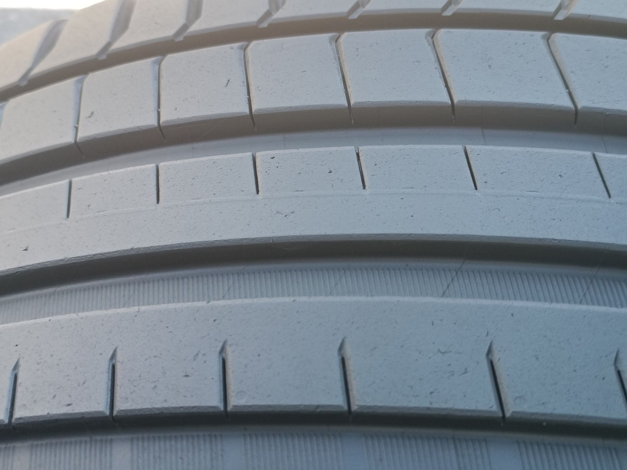 245/40/18 Michelin Дот 1225