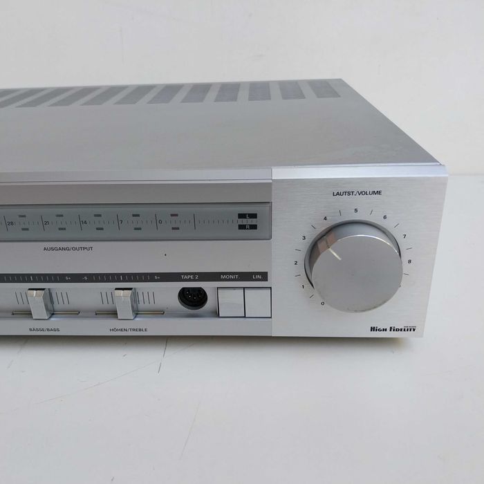 НАЙ ДОБРАТА ОФЕРТА Усилвател Grundig V7200