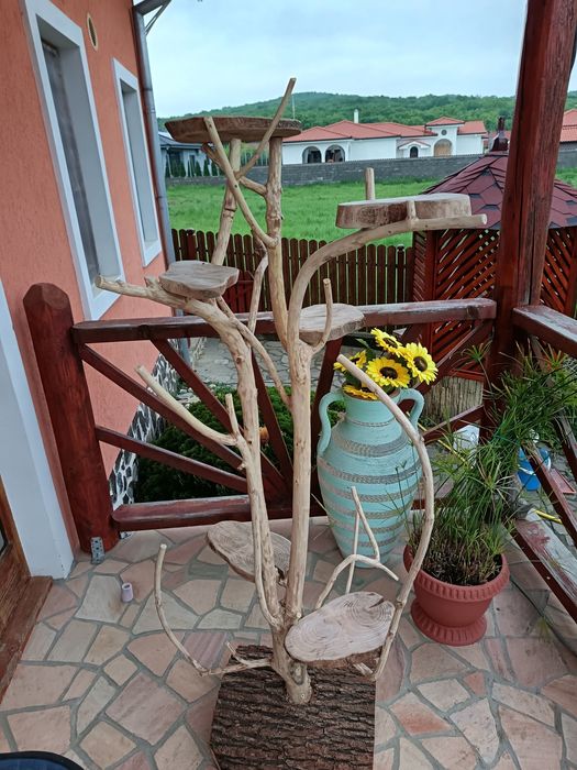 Suport pentru flori din lemn