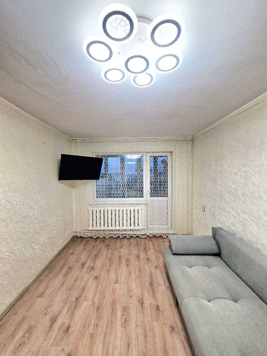 Продам 1 квартиру с хорошим косметическим ремонтом в районе Уюта.