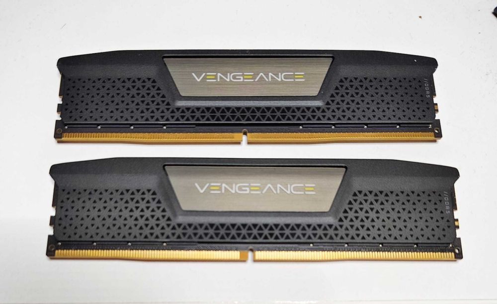 Kit DDR5 2 x 32GB 64Gb 6000MHz Corsair Vengeance Dual Channel