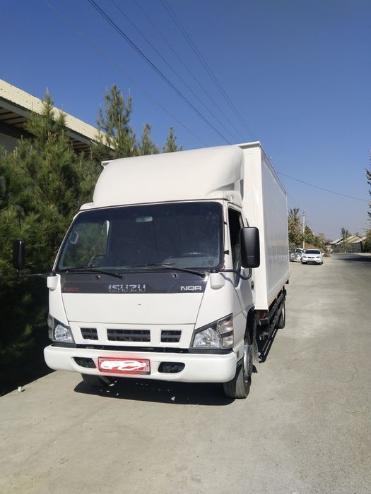 Исузу йили 2015.