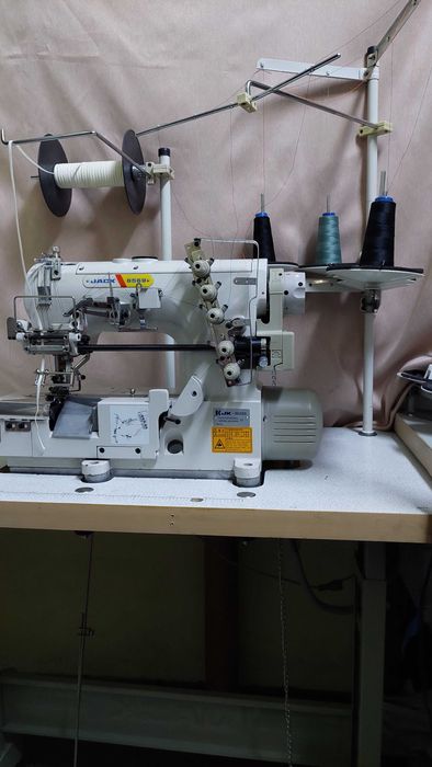 Распошивальная машина специализированная с доп. приспособлением.