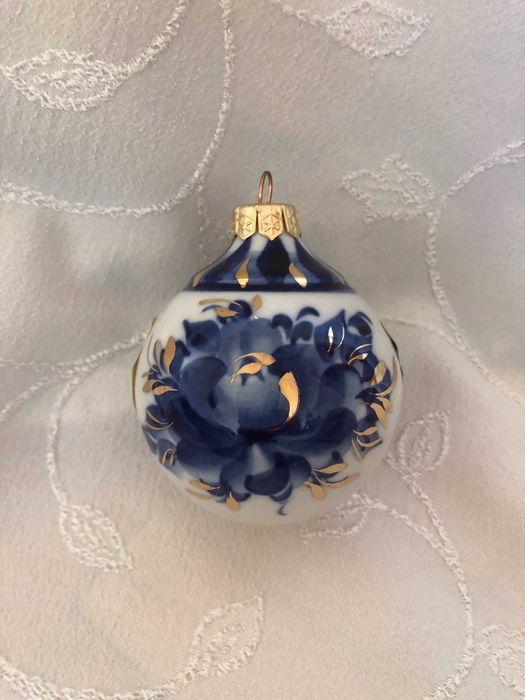 Стара руска порцеланова топка за елха кобалт и злато Гжельский фарфор.