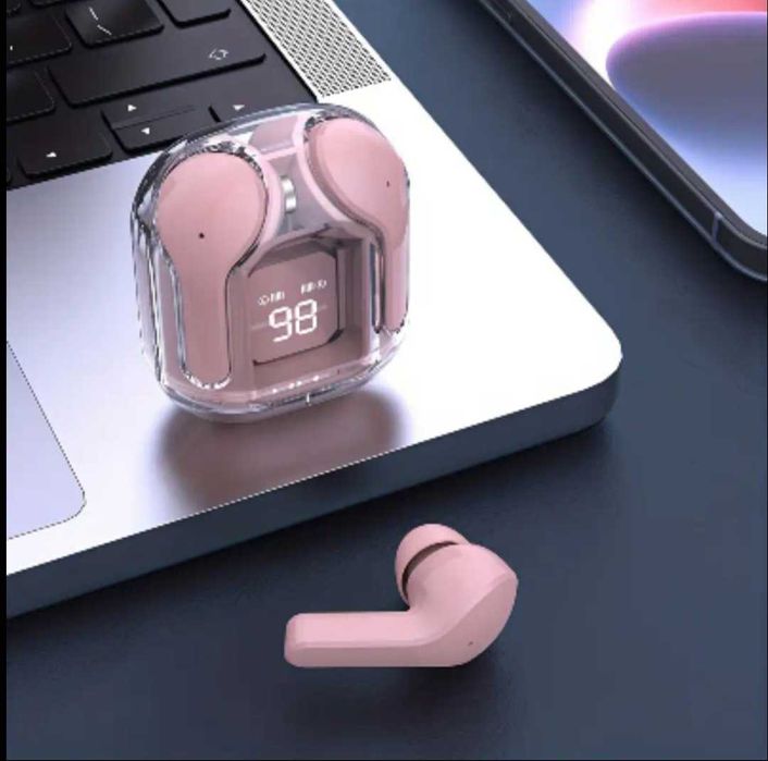 Безжични слушалки с LED дисплей и калъф за зареждане