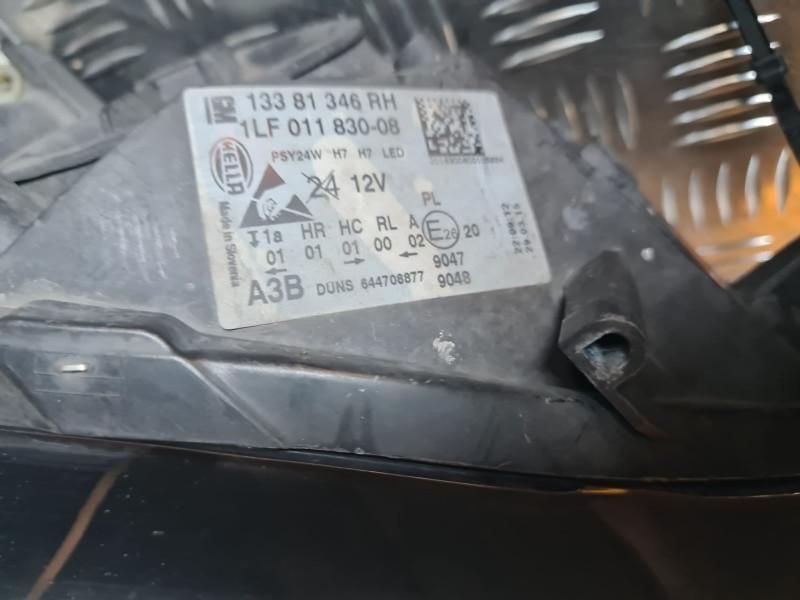 Far dreapta LED H7 H7 Opel Corsa E
