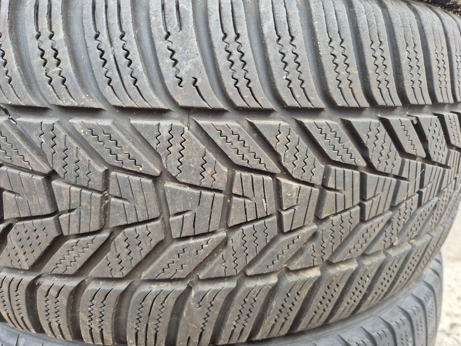 2 Anvelope de IARNA - 225/40/18 - HANKOOK - Aproape NOI DOT 2022 !
