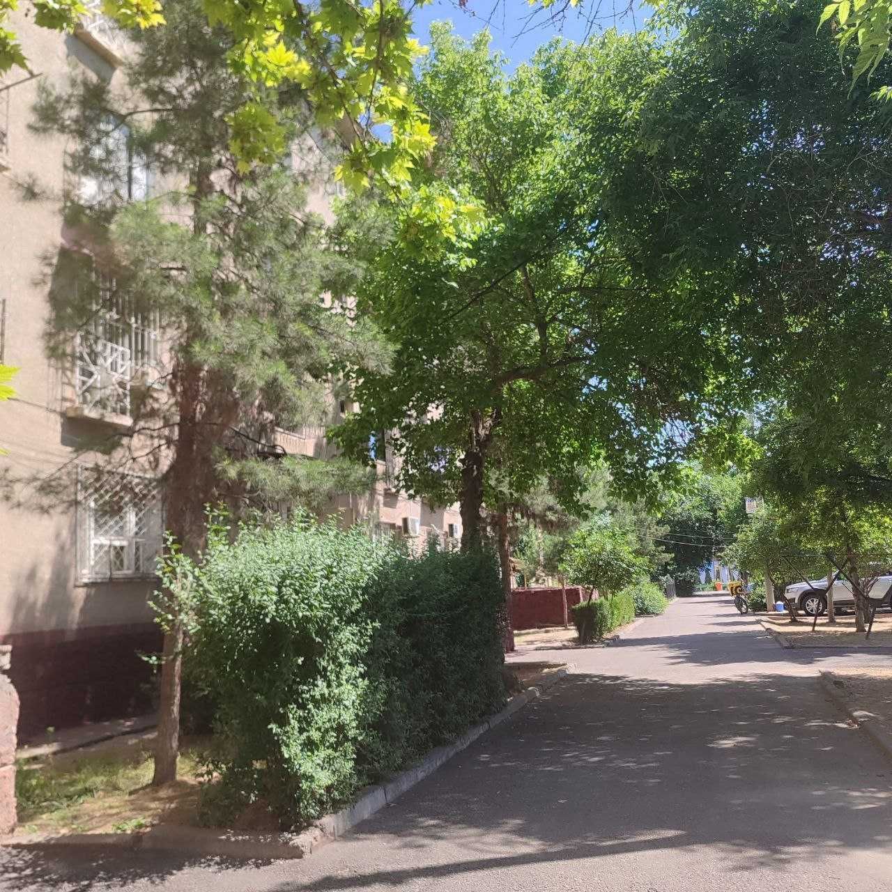 Продается квартира 2/2/4