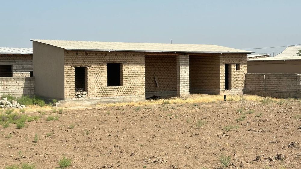 Hovli sotiladi (yerqurgon) uzunnavo mahallasida 16- sotih 40-40m