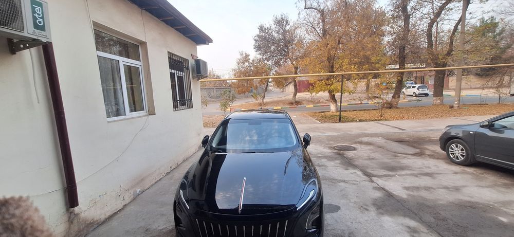 Продам Hongqhi eqm~5 500 км