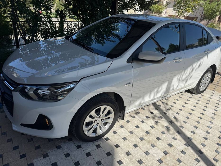 Onix mexanika 2 poz 2023 yil 12 ming probeg kraska toza