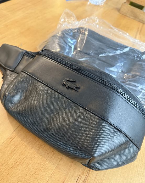 Кожена чанта Lacoste