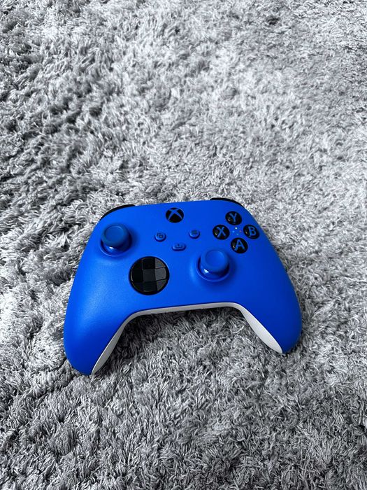 Продам геймпад джойстик XBOX Series синий с аккумулятором