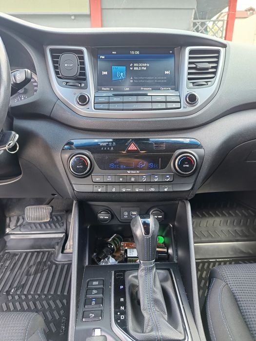 Vând Hyundai Tucson Accept și unele variante