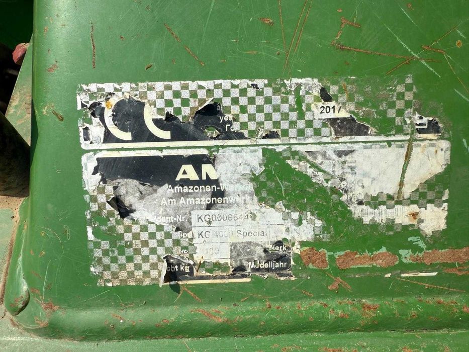 Grapa rotativa/ freza Amazone